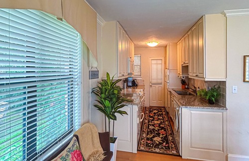 Lake Junaluska Cabaña | Tranquil Lake Junaluska cottage: serene views, modern comforts, adventure