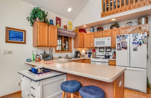 Woodruff Casa | Tranquil lakefront oasis with private dock, canoe, kayak, & three living areas