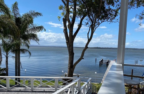 Central Coast Apartamento | Tranquil Lakeside retreat