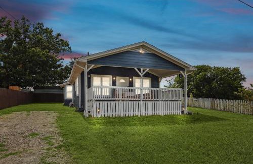 Princeton Casa | Tranquil Lakeside Escape 2 Bedrooms Patio Views