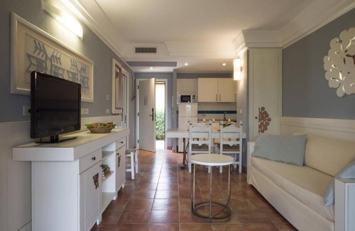 Pula Apartamento | Tranquil Lantana Resort Hotel & Apartments 1 Bedroom Room Apartment Sleeps 5