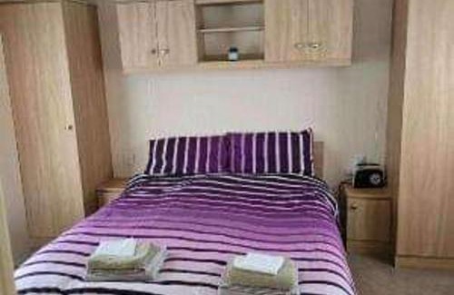 Crowle Casa | Tranquil Lodge Retreat in Scunthorpe Countryside