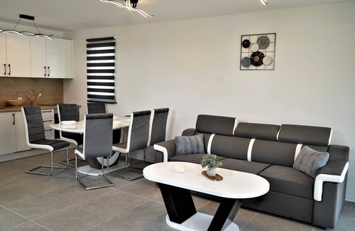 Terme Catez Casa | Tranquil Luxe Thermal Escape Mobile Home - Mobile Home with Terrace