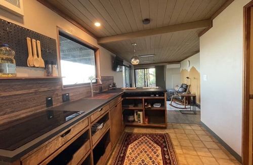 Camarillo Apartamento | Tranquil Mid Century Studio With Deck and Views!