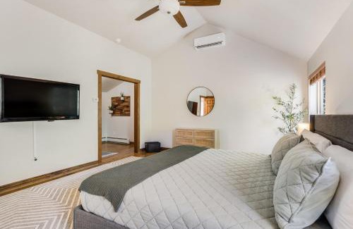 Glenwood Springs Casa | Tranquil Mountain Getaway
