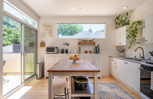 Malibu Apartamento | Tranquil Mountain Retreat in Perfect Location Between Malibu & Calabasas