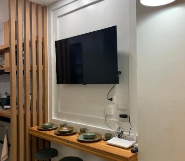 Cebu Apartamento | Tranquil Mountain View in Cebu City Studio unit for 1 to 4 pax with High speed WiFi Free Pool and Netflix