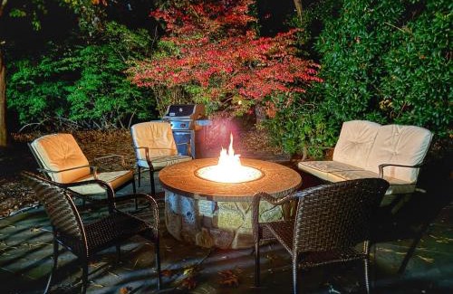 Harwich Port Casa | Tranquil Oasis With Firepit