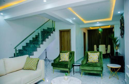 Ibadan Casa | Tranquil Old Bodija Retreat - 3 Bedroom House