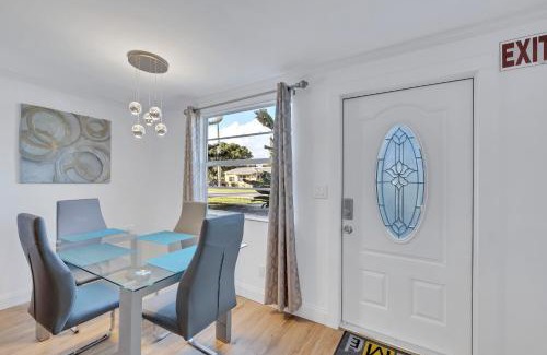North Central Hollywood Casa | Tranquil Pool Home in Hollywood Close to Beach Airport