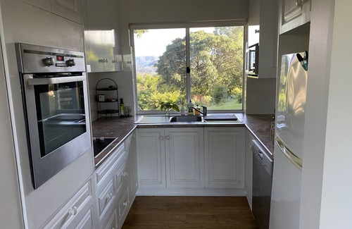 Tallai Apartamento | Tranquil & private 2 bedroom, 2 bathroom stunning hinterland location