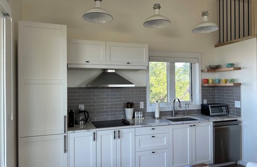 Okanagan-Similkameen Cabina | Tranquil private getaway at this cabin on 3 acres on Anarchist mtn.