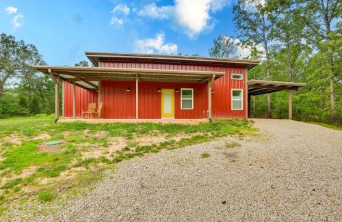 Log Cabin Casa | Tranquil Retreat Half-Mi to Cedar Creek Reservoir