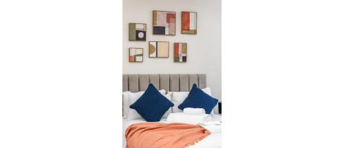 West Hendon Apartamento | Tranquil Retreat in Hendon: Comfort & Style Await