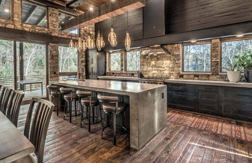 Cashes Valley Cabina | Tranquil Rose - Waterfront | Private Pool with Spa | Modern Luxury