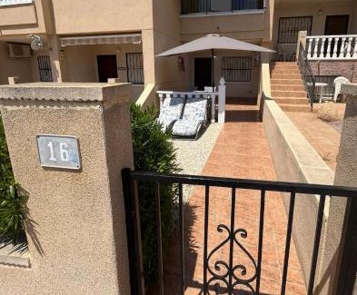 Rojales Apartamento | Tranquil Self Catering Golf Course Apartment