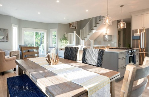 Norton Shores Casa | Tranquil Shores | Relax on Lake Michigan 4BR, 4BA