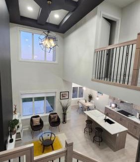 West Edmonton Casa | Tranquil Short Term Rental