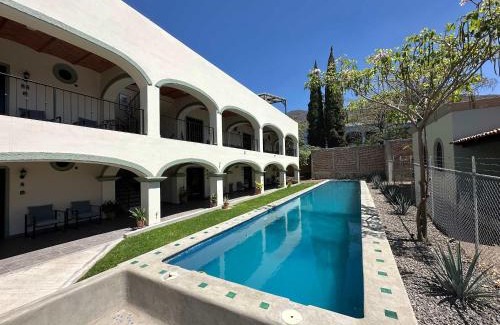 Ajijic Apartamento | Tranquil Studio Suite with Outdoor Pool