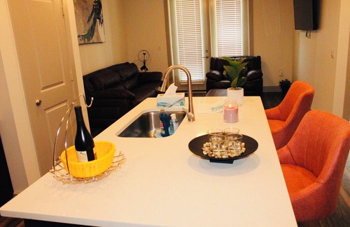 Dallas Apartamento | Tranquil super clean Apartment pool,gym, parking