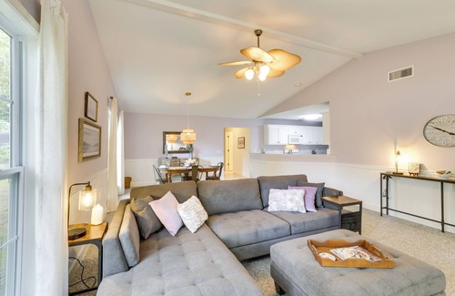 Thomasville Casa | Tranquil Thomasville Retreat w/ Deck + Dining Area