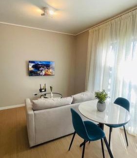 Greater Johannesburg Metropolitan Area Apartamento | Tranquil Top-Floor in Bryanston