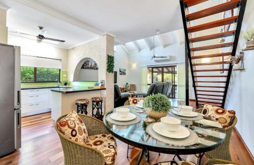 Marrara Apartamento | Tranquil Townhouse Huge Pool & Golf Course Views