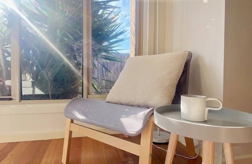 Tullamarine Casa | Tranquil Tullamarine 2B House, Free parking, 4mins to Airport + pet friendly!