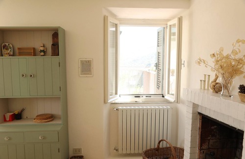 San Terenzo Monti Casa | Tranquil Tuscan House with Pool and Scenic Views