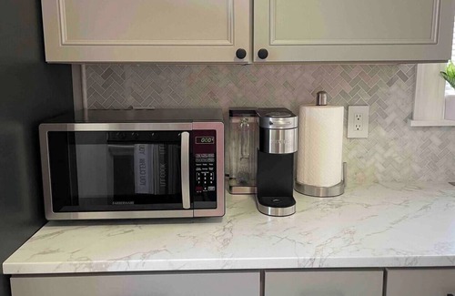 Utica Apartamento | Tranquil Urban Haven Stylish 2-BR Apartment
