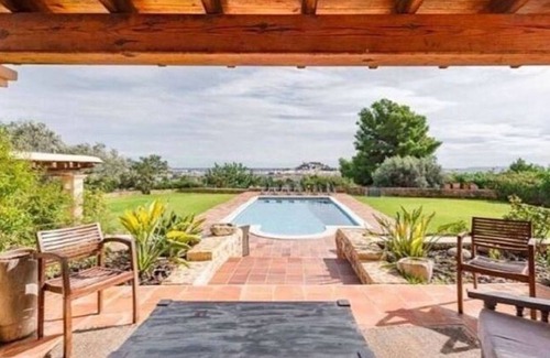 Ciudad de Ibiza Villa | Espaciosa villa en la ciudad de Ibiza con piscina