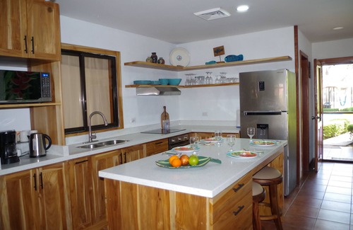 Tambor Casa | Tranquil Villa w/ private Pool - 5 min walk to beach
