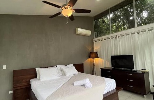 Santa Teresa Villa | Tranquil villa with pool nestled in the jungle