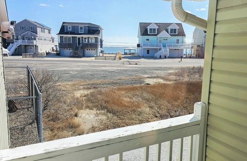 Tuckerton Beach Casa | Tranquil Water View 3-bedroom, 1-bathroom house in Tuckerton Sleeps : 8