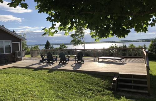 Mermaid Casa | Tranquil Waterfront Cottage Charlottetown Area