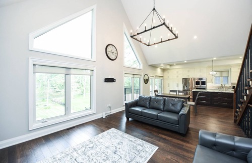 Wasaga Beach Villa | Tranquil Waterfront Villa