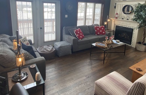 Deer Lake Casa | Tranquil Waters Inn - Fortnight Chalet