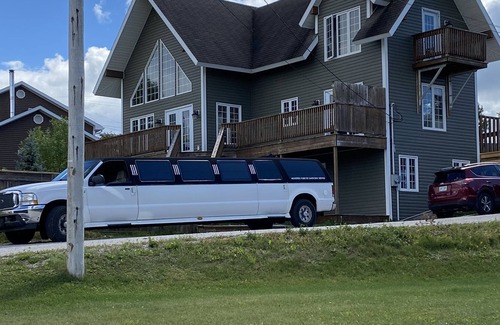 Deer Lake Casa | Tranquil Waters Inn - Fortnight Chalet