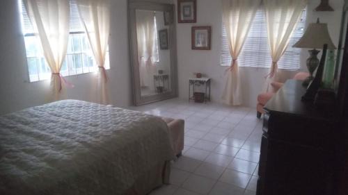Runaway Bay Casa | Tranquila Oasis