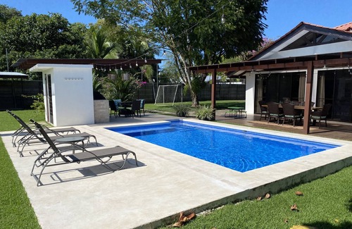 Damas Casa | Tranquilidad a 10 kilometros del Parque Manuel Antonio