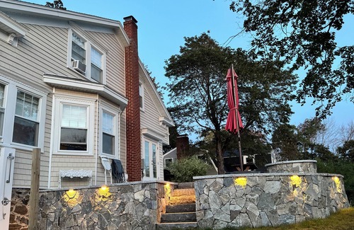 York Harbor Casa | Tranquility and ease: 3 bedroom home 3 minutes from York Harbor Beach