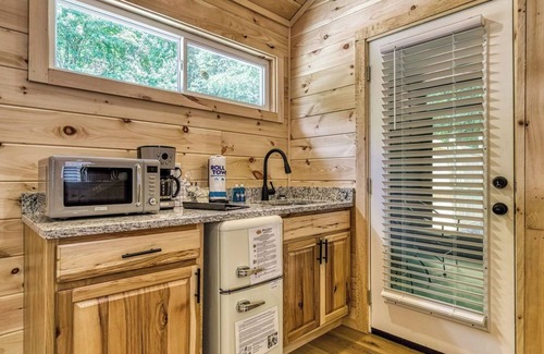 Cosby Cabaña | Tranquility Cottage-Pickleball Court, Creek, WIFI, Mtn Views, Starting at $79"
