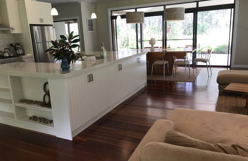 Bungwahl Casa | Tranquility in the bush close to lakes and beaches