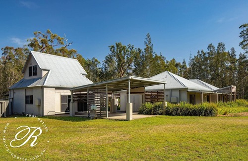 Bungwahl Casa | Tranquility in the bush close to lakes and beaches