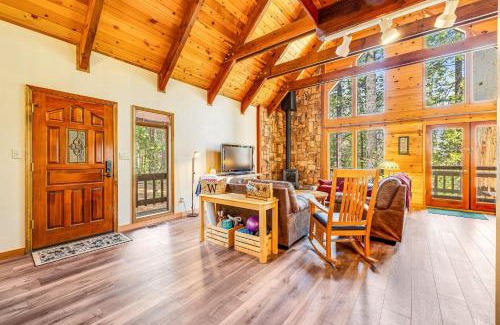 Arnold Casa | Tranquility in the Woods