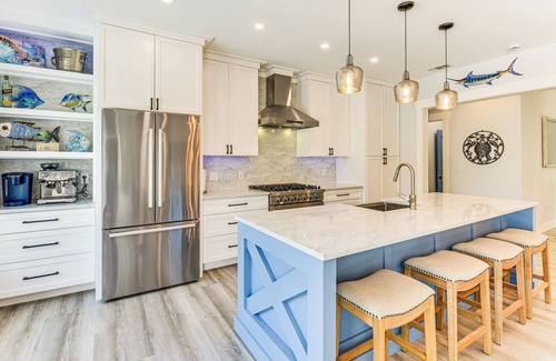 Gulfview Heights Casa | Tranquility & Nearby Beach Access: Private Oasis