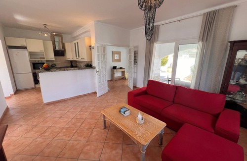 Torrox Costa Chalet De Esquí | Tranquilo y Acogedor Chalet en Torrox Costa
