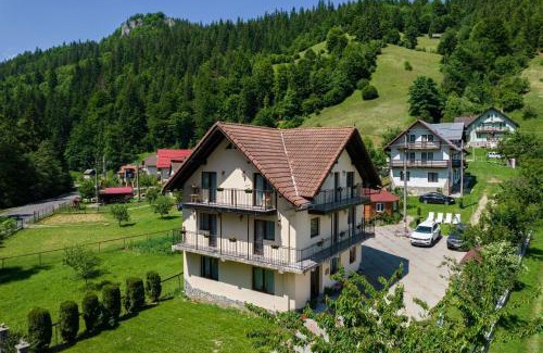 Moeciu de Sus Casa | Transylvania Hut