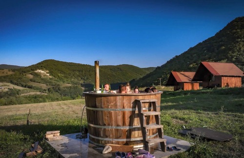 Balsa Casa | Transylvanian Hideaway with Hot Tub, Bonfire, and Pure Air