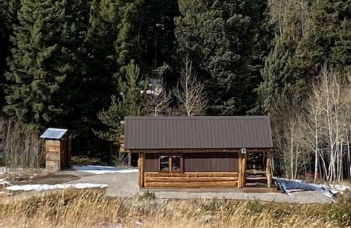 Ennis Cabina | Trapper's Cabin on Firetower ranch